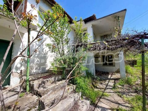 Per ulteriori informazioni chiamateci al numero: ... o 02 425 68 57 e citate il numero di riferimento dell'immobile: St 81558. Presentiamo alla vostra attenzione una casa a due piani con un cortile nel villaggio di Srem, a soli 18 km dalla città di T...